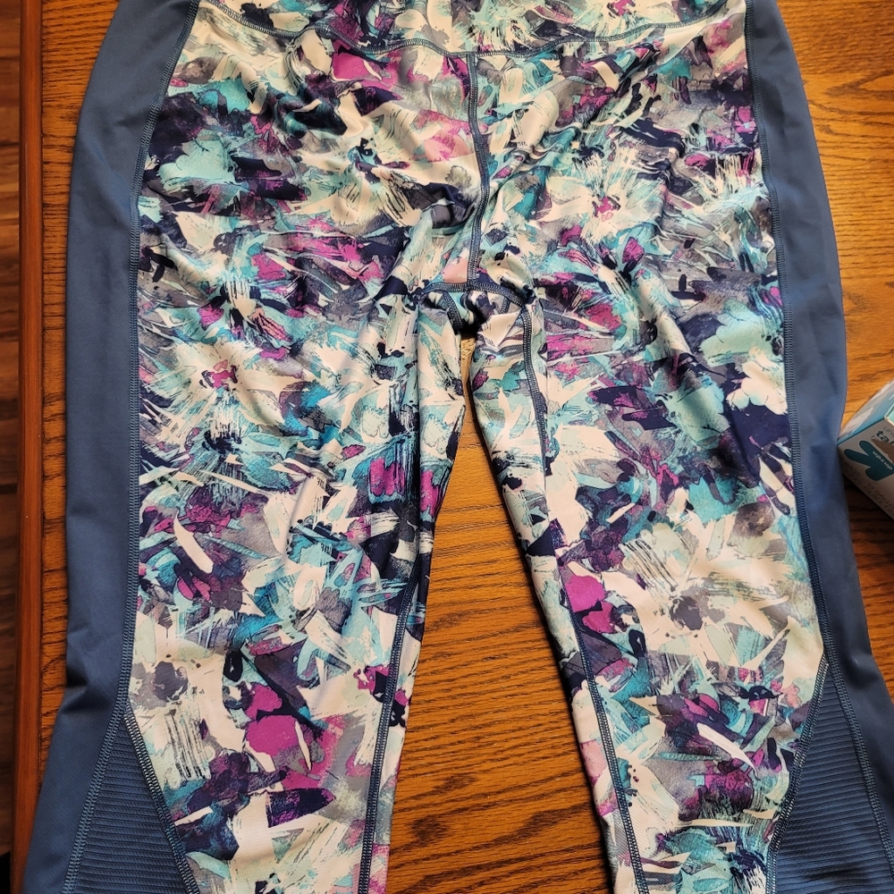 Tek Gear DryTek 3x Capris
